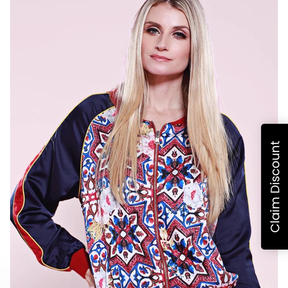 Dolce Cabo Fresco Reversible Bomber Jacket with Geometric Pattern